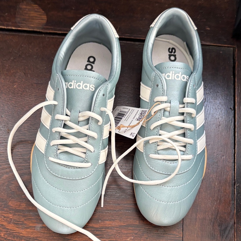 Brand new adidas sneakers 7.5